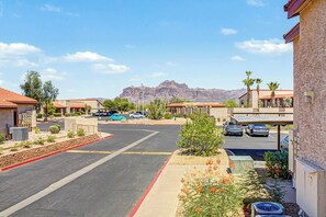 Apartment (1 Bedroom) | Interior - Pool & Hot Tub Access! Superstition Mtn Condo (Apache Junction)
