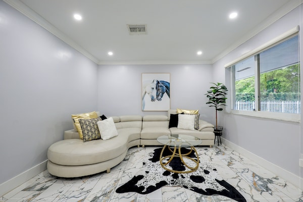 < 3 Mi To Hard Rock Stadium! Family-friendly Home - Florida
