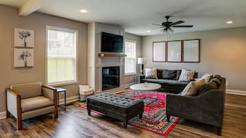 House (2 Bedrooms) | Front of property