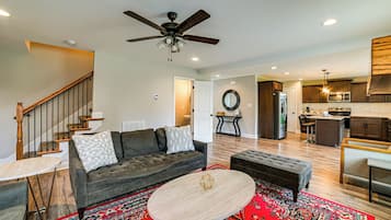 House (2 Bedrooms) | Interior