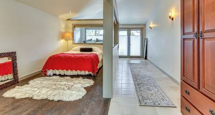 Walk Everywhere! Friday Harbor Home w/ Patio