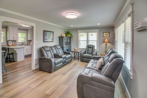 Near Dale Hollow Lake! Updated 'cozy Corner' Home