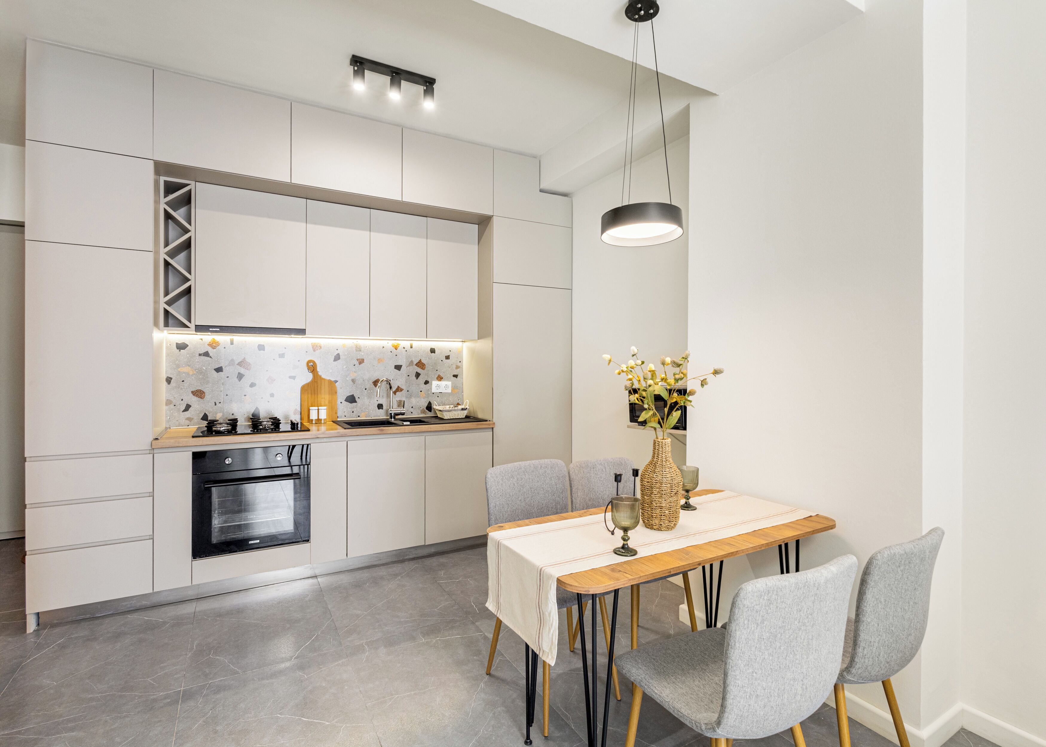 Departamento, vista a la ciudad | Restaurantes