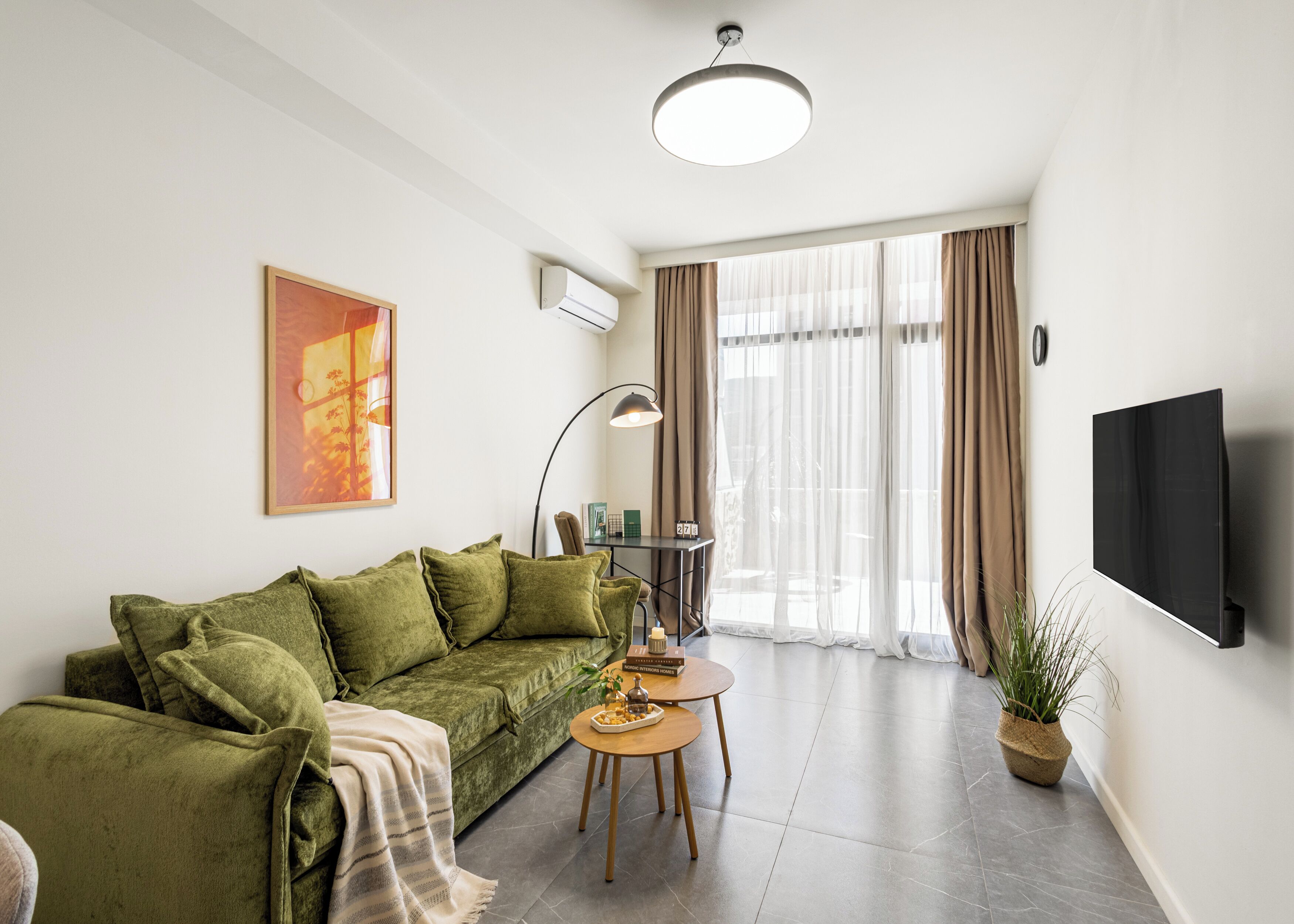 Apartment, City View | Living area