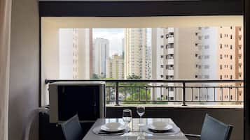 Studio | Dining
