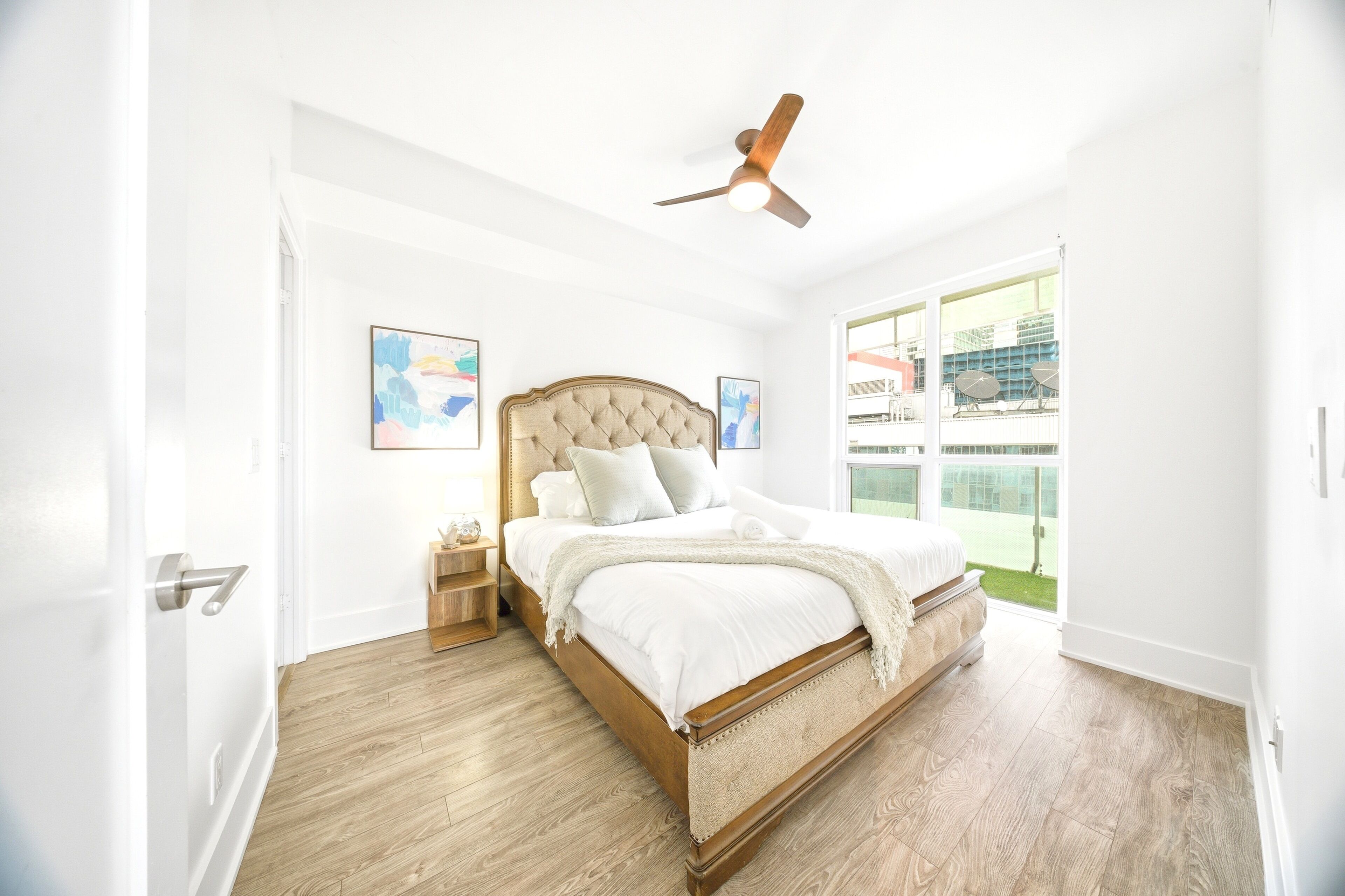 Luxury Condo, 2 Bedrooms, Lake View, Tower | Premium bedding, desk, laptop workspace, blackout curtains