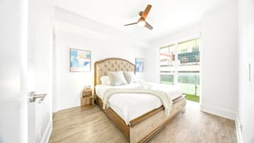 Luxury Condo, 2 Bedrooms, Lake View, Tower | Premium bedding, desk, laptop workspace, blackout curtains