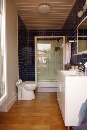 Bathroom - La Distillerie 1881 (AILLEVILLERS-ET-LYAUMONT)