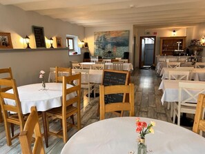 Dining - La Distillerie 1881 (AILLEVILLERS-ET-LYAUMONT)