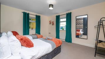 Iron/ironing board, WiFi, bed sheets