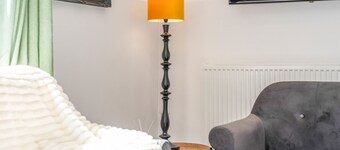3 Bedroom Bungalow, Van & Car Parking, WIFI, Sleeps 6