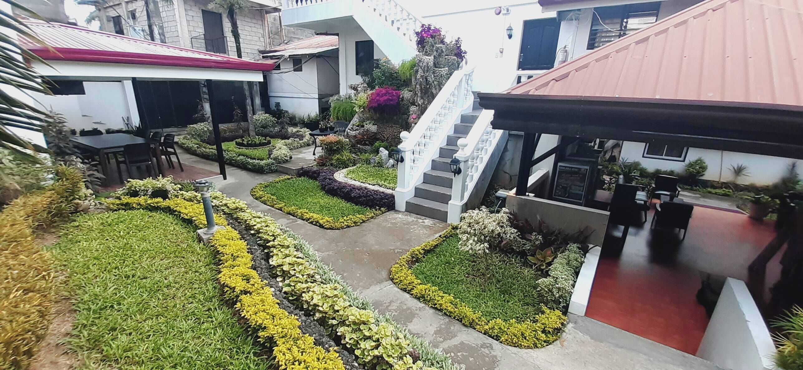 Apartment, 2 Bedrooms, Smoking, Balcony | Garden