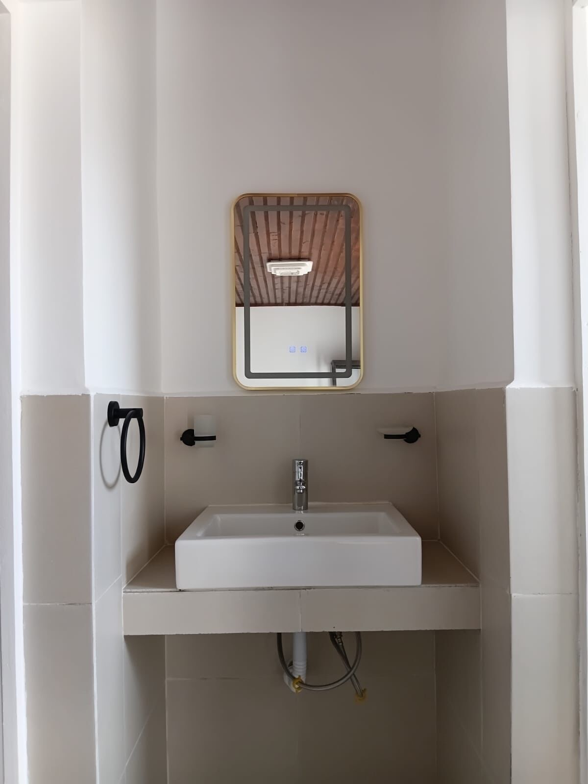 Economy Room | Bathroom
