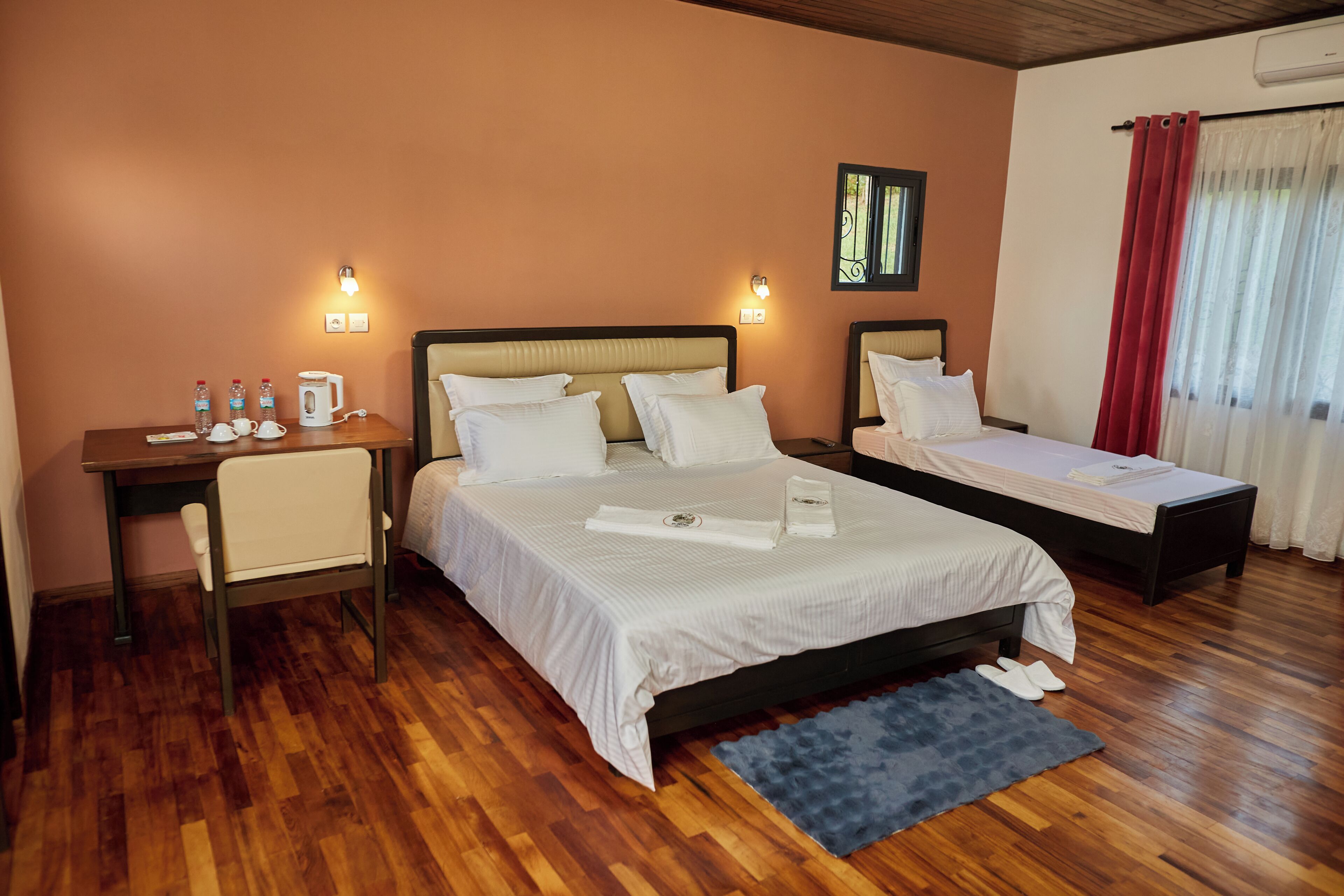 Bungalow phong cách cổ điển, quang cảnh vườn | Màn/rèm cản sáng, phòng cách âm, truy cập Internet không dây miễn phí 
