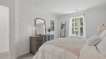 House, 3 Bedrooms | 3 bedrooms, laptop workspace, iron/ironing board, free WiFi