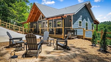 Cabin, 3 Bedrooms | Terrace/patio