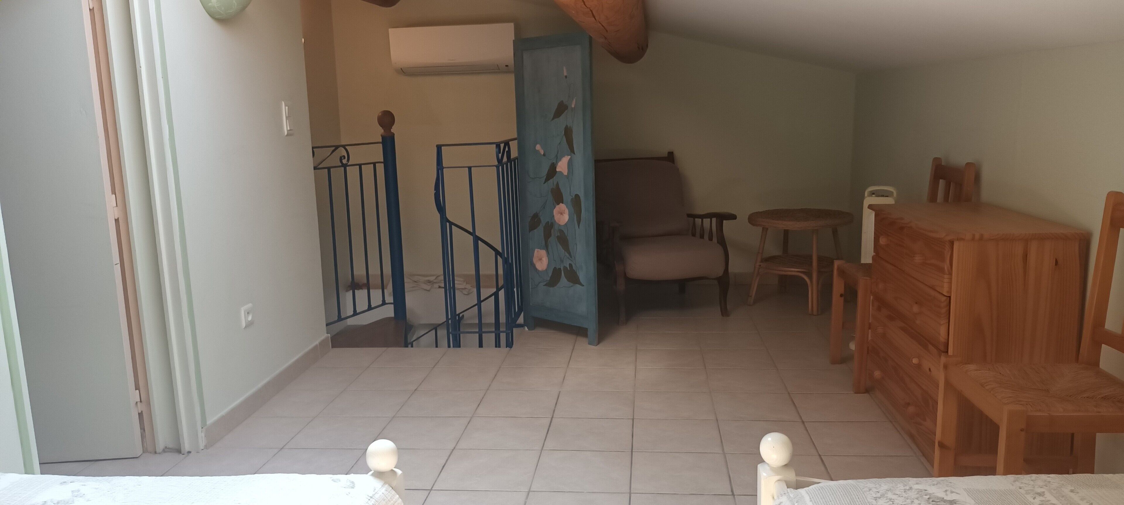 1 chambre, fer et planche à repasser, Wi-Fi, draps fournis