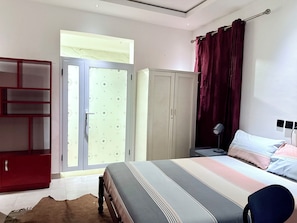 WiFi (surcharge), bed sheets - Beachside Studio with a Curated Library (P32W+99C Prampram)