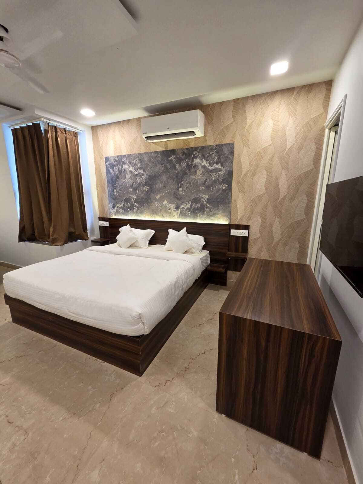 Comfort Double Room | Desk, WiFi (free)