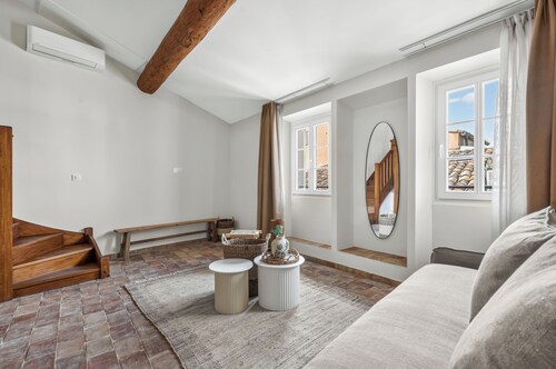 Theava Collection -Citadelle- St Tropez