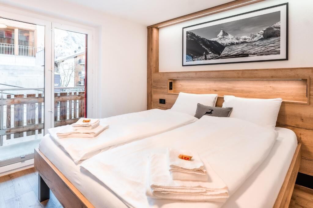 Appartement, balcon, vue montagne