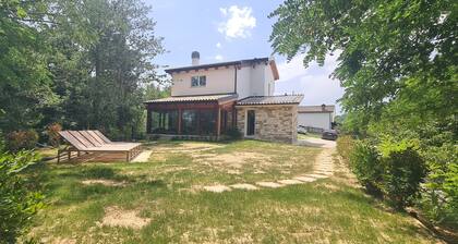 VILLA SERRA - Sibillini Retreat with sauna and hot tub