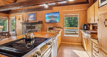 Govy 4BR•Ski-In/Out•Hot Tub•2 Living Rooms