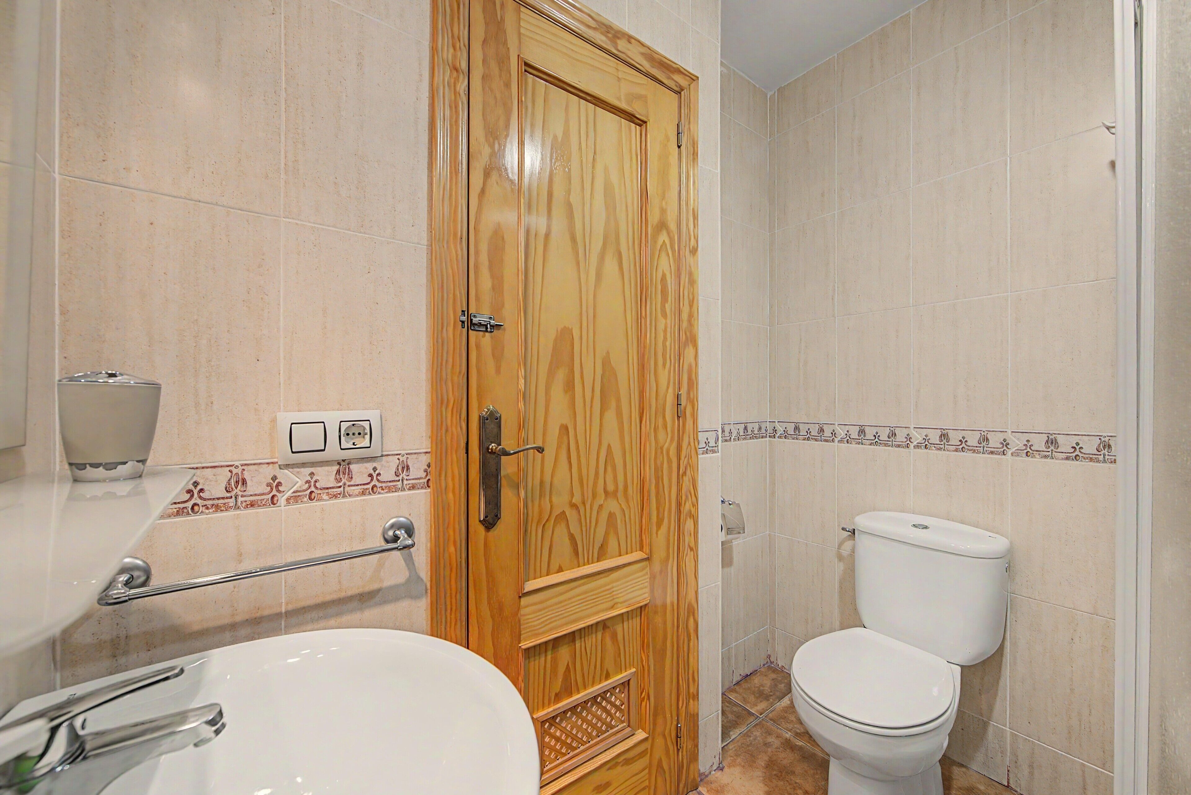 Een douche, handdoeken