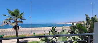 Residence with a pool and ocean view in Sidi Bouzid