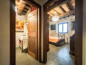 Unclassified image, 2 of 33, button - Casale G&C (Umbria)