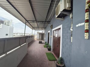 Property grounds - Pet friendly cozy 1 BH for couples/families/groups (Coimbatore)