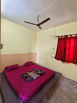 Room - Pet friendly cozy 1 BH for couples/families/groups (Coimbatore)