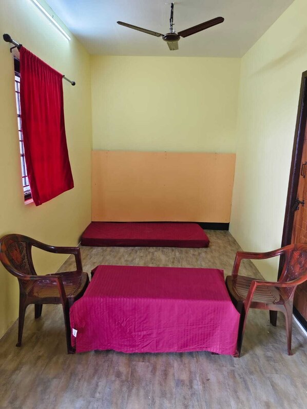 Interior - Pet friendly cozy 1 BH for couples/families/groups (Coimbatore)