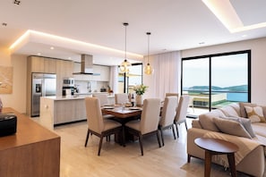 Interior - Main Level 3BR | Oceanview & Private Pool (Huatulco)