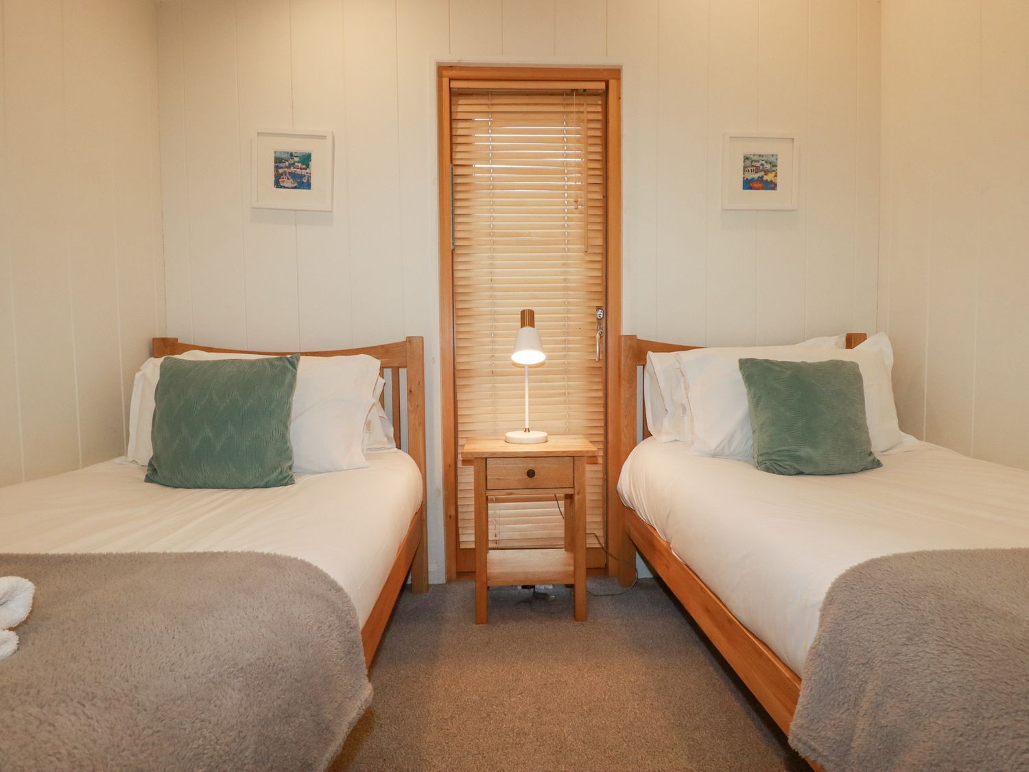 2 bedrooms, WiFi (free), individually decorated, individually furnished