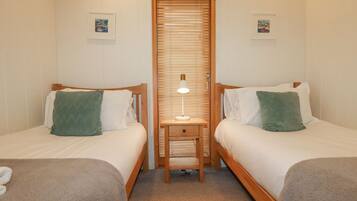 2 bedrooms, WiFi (free), individually decorated, individually furnished