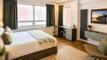 Departamento superior, 2 habitaciones, balcón, vista al mar | Cortinas blackout, tabla de planchar con plancha y wifi gratis