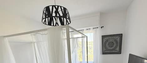 1 habitación, wifi y ropa de cama