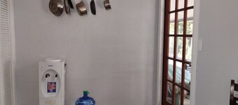 Relaxing lake house with AC in quiet Casselberry