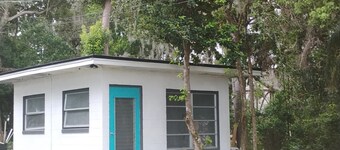 Relaxing lake house with AC in quiet Casselberry