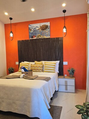 Room - Charming AC Appartment located on south coast of Barbados. Mins from Airport. (Christ Church)