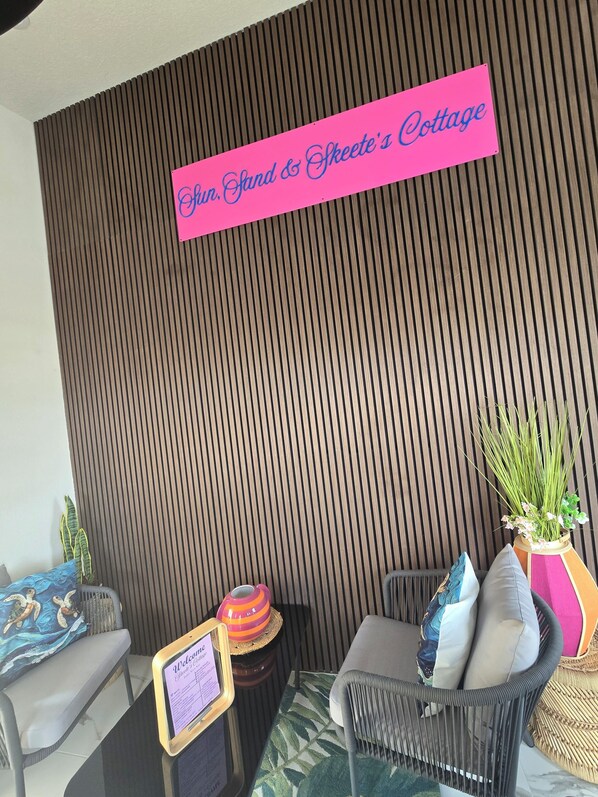 Lobby - Charming AC Appartment located on south coast of Barbados. Mins from Airport. (Christ Church)
