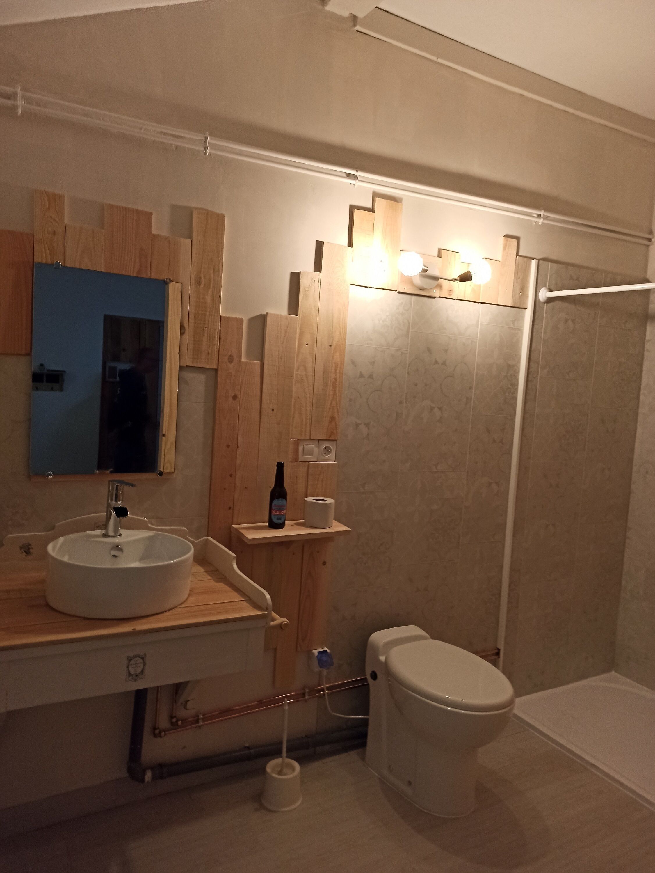 Comfort Double Room | Bathroom | Hair dryer
