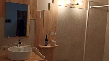 Comfort Double Room | Bathroom | Hair dryer
