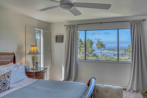 Pebble Beach Escape - Golf, Ocean & Sunset Views
