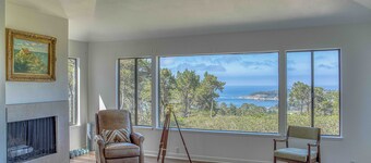 Pebble Beach Escape - Golf, Ocean & Sunset Views