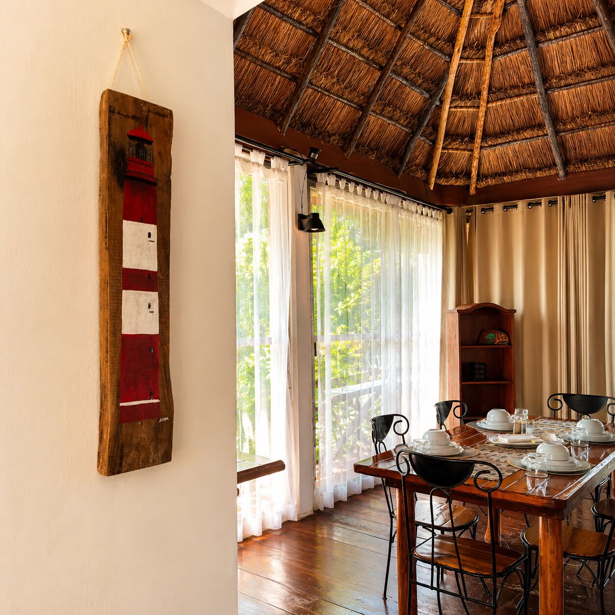 Standard Cabin, Beach View | Dining