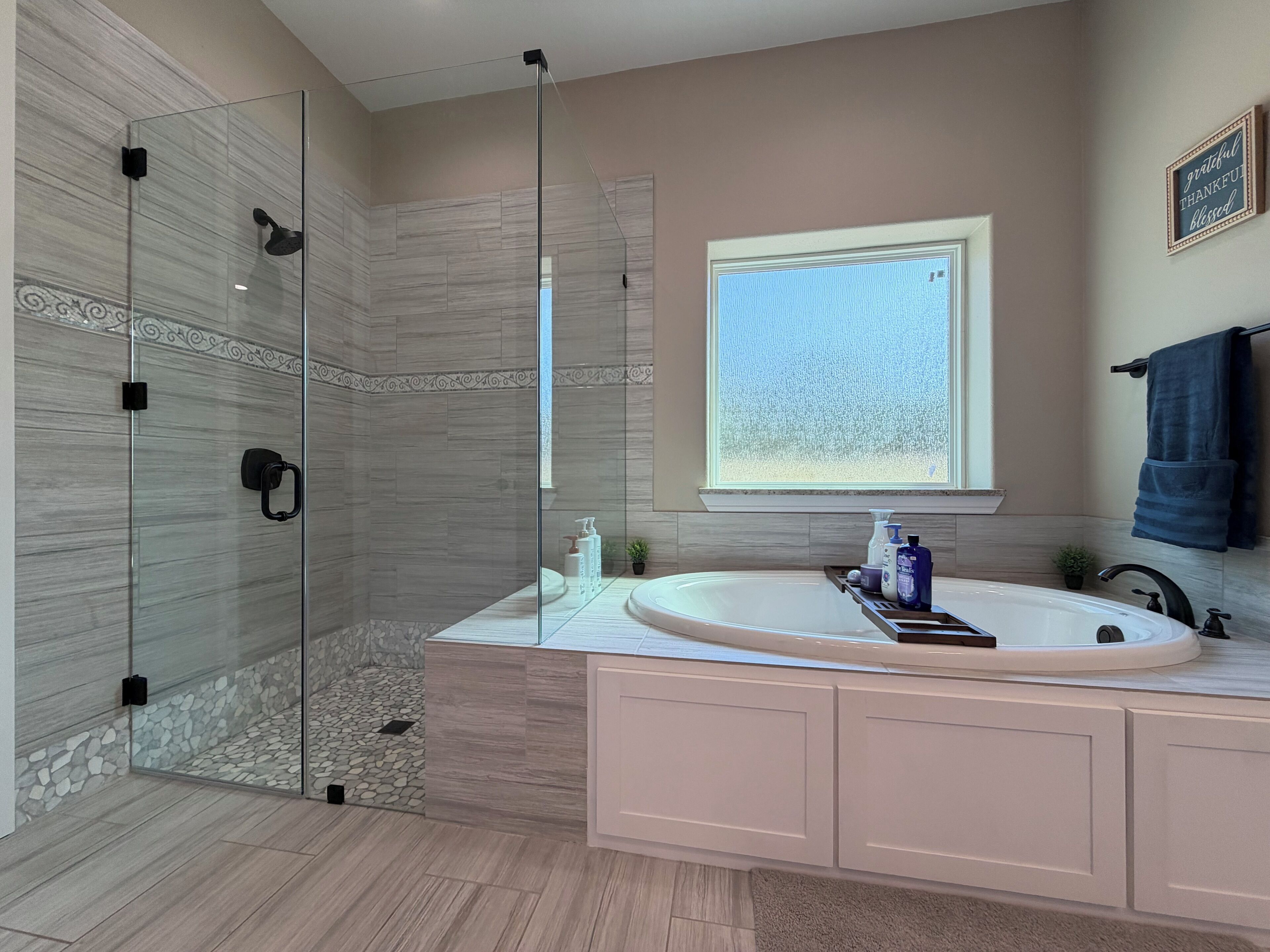 Shower, jetted tub, hair dryer, bidet
