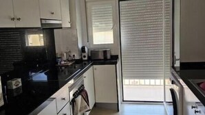 Private kitchen - Las Perlas Residential Complex on the Beachfront (Denia)