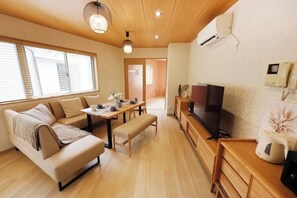 Living area - Soothing 2-bedroom apartment with AC in Setagaya City Sorato Shibuya (Setagaya City)
